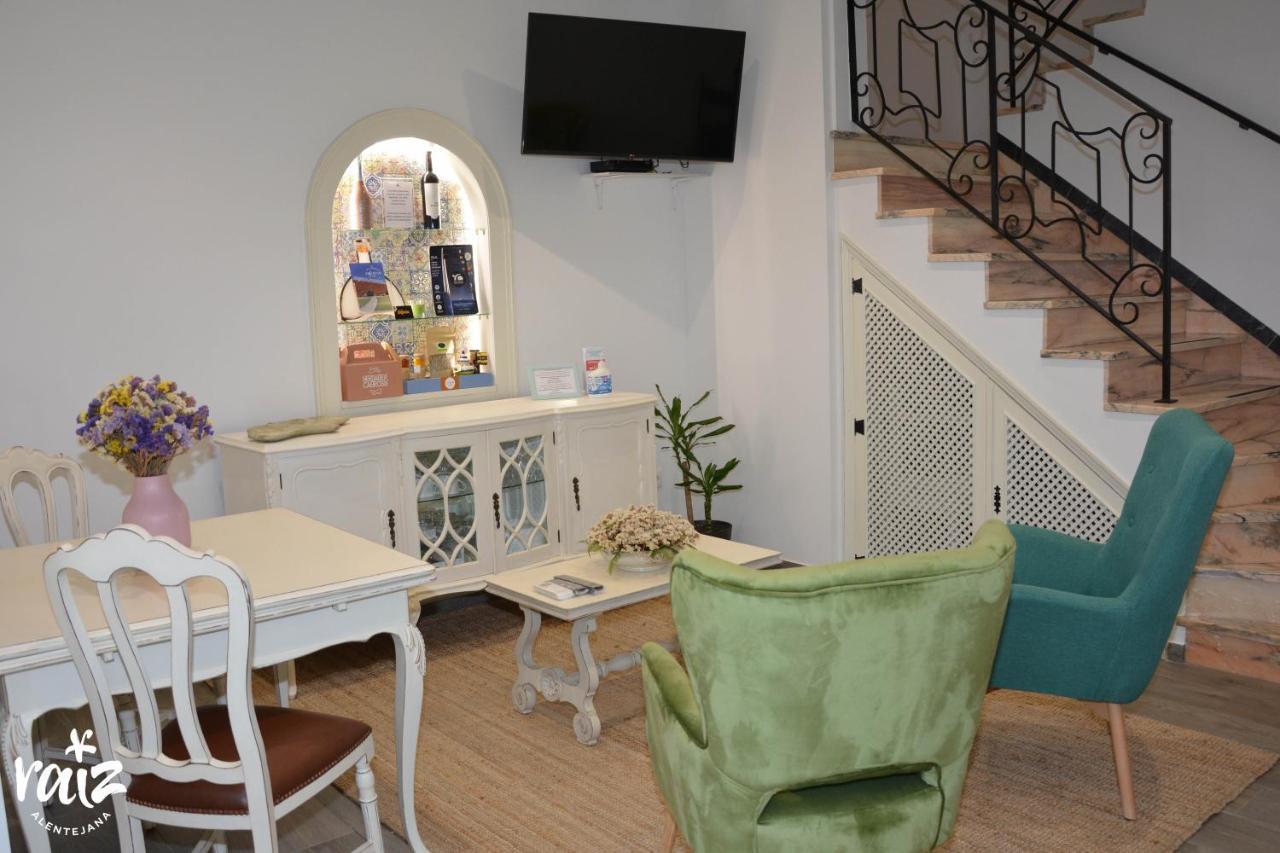 Bed and Breakfast Raiz Alentejana Регенгуш-де-Монсараш Екстер'єр фото
